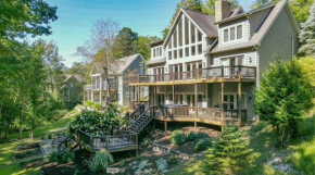 Large Lakefront Home Private dock and hot tub